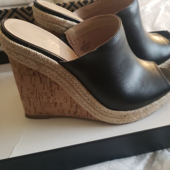 Charles David Platform Opened Toe Mules - Picture 3 of 3